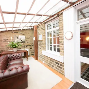 Homeleigh 3* Bradford (West Yorkshire)
